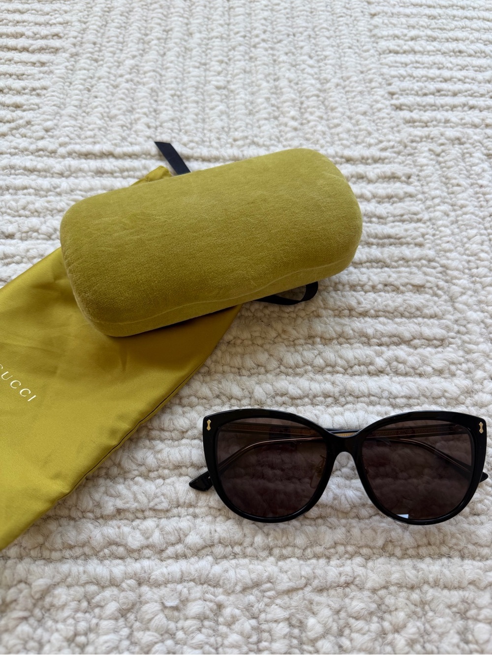 Gucci Black Cat-Eye Sunglasses with Dark Brown Lenses